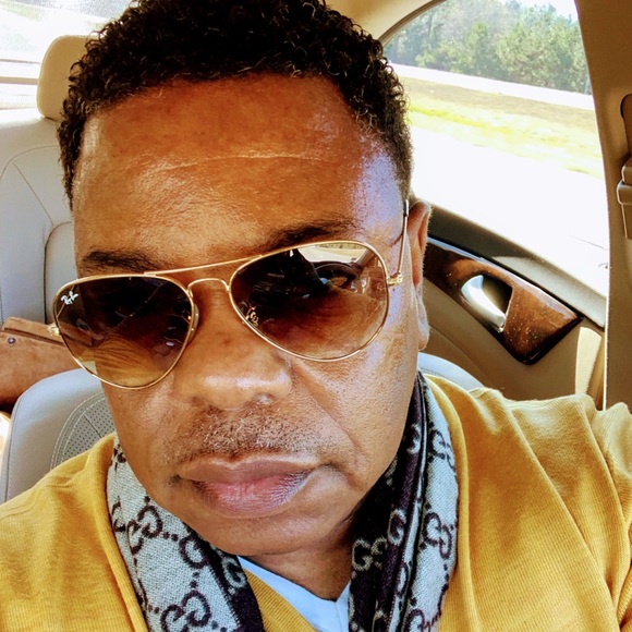 Meet your Posher, Mark - Picture 1 of 1